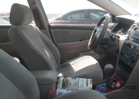 2005 Toyota Corolla Ce z USA, uszkodzony, nr VIN 1NXBR32E35Z457194